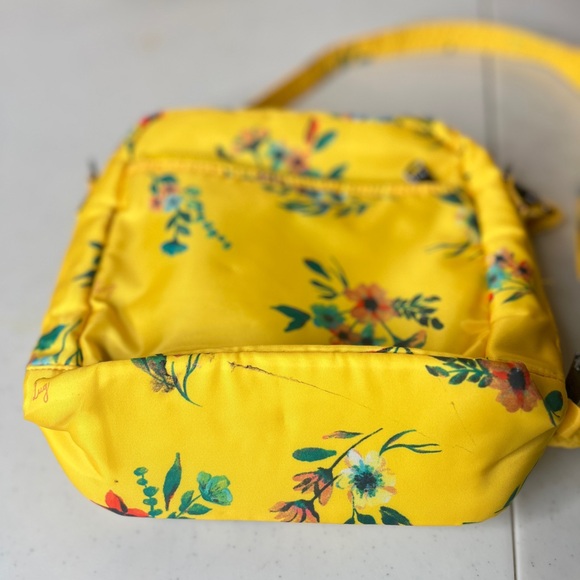 Lug Ranger Yellow Crossbody Bag - Picture 13 of 16